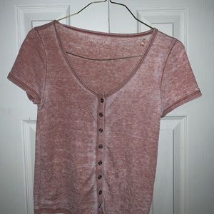 t-shirt with buttons
